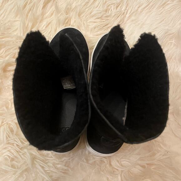 UGG Lynus Sneaker Boots | Black Suede Shearling, 8, Worn 1x, Cozy-Chic - Picture 7 of 13